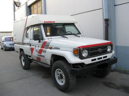 TOYOTA LAND CRUISER