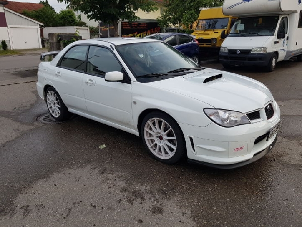 SUBARU IMPREZA