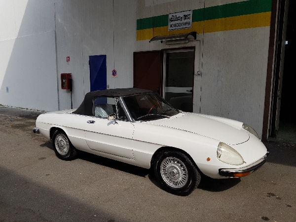 ALFA ROMEO 2000 SPIDER VELOCE