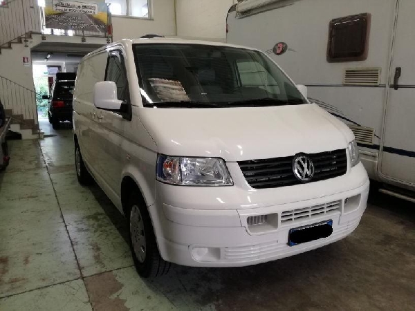 VOLKSWAGEN TRANSPORTER T5 TDI