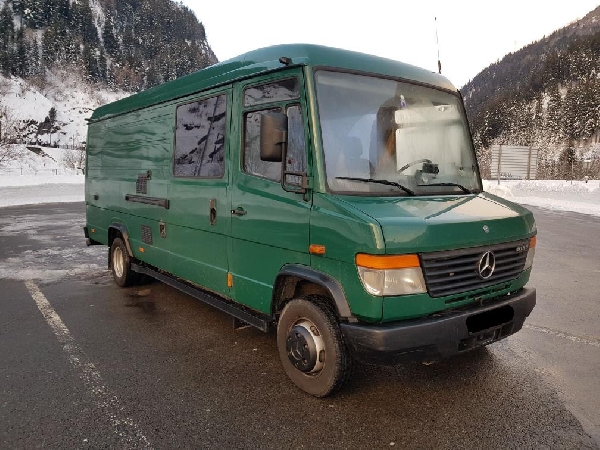 MERCEDES VARIO 615D